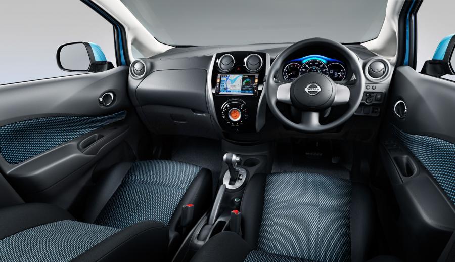  Nissan Note 2013 года  (фото 9 из 39)